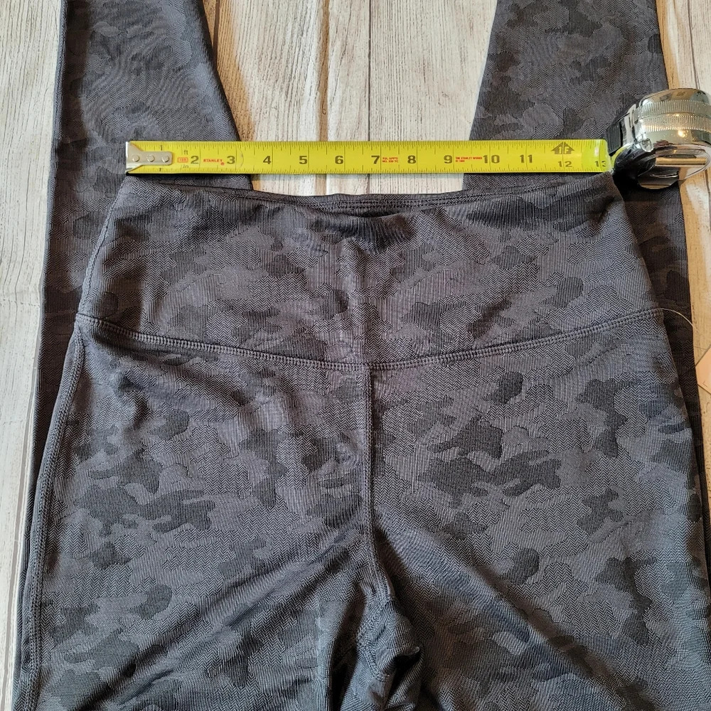 Danskin •Size Medium• Jacquard Camo Hi-Waist Leggings ☆New w/ Tag☆ - Picture 6 of 8